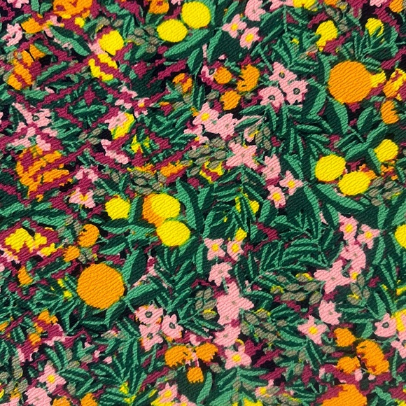 LuLaRoe Women’s Cassie Pencil Skirt/Size: 2XL /Color: Multi, Floral Design (NWT) - Picture 4 of 7